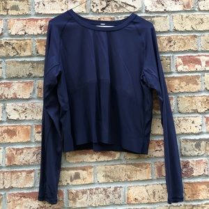 long sleeved Lululemon shirt
